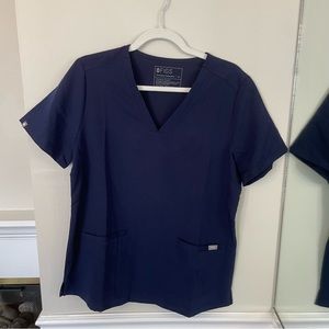 FIGS Navy Scrub Top | Medium